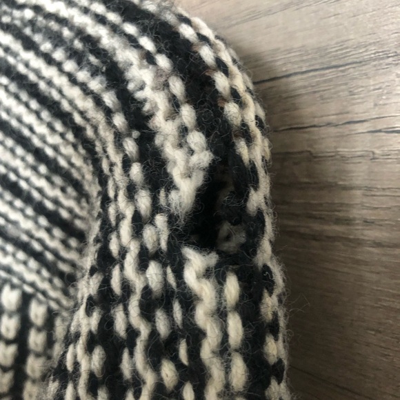 Vintage Britches Black and White Geometric Wool Knit Crewneck Sweater Large - Picture 11 of 11